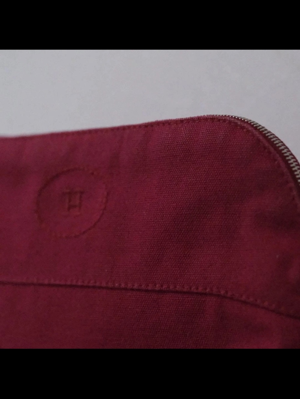 Hermes Men's Canvas Toiletry Pouch in Deep Red with Tan Trim - Picture 7 of 13